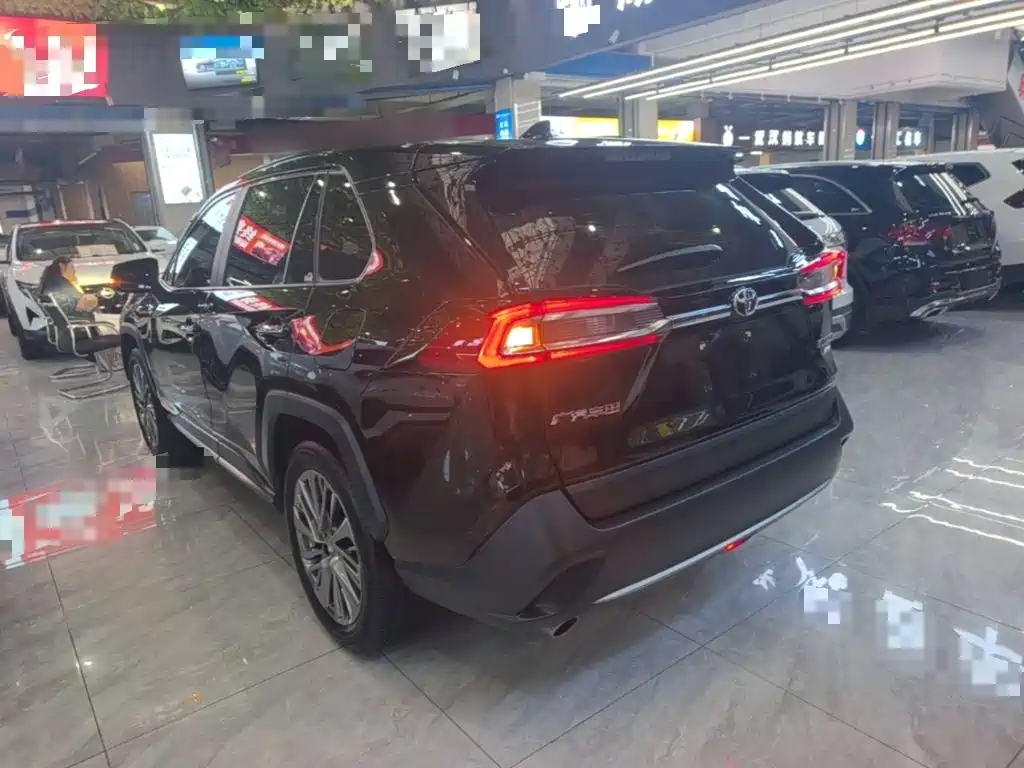 Toyota Wildlander — миниатюра 5