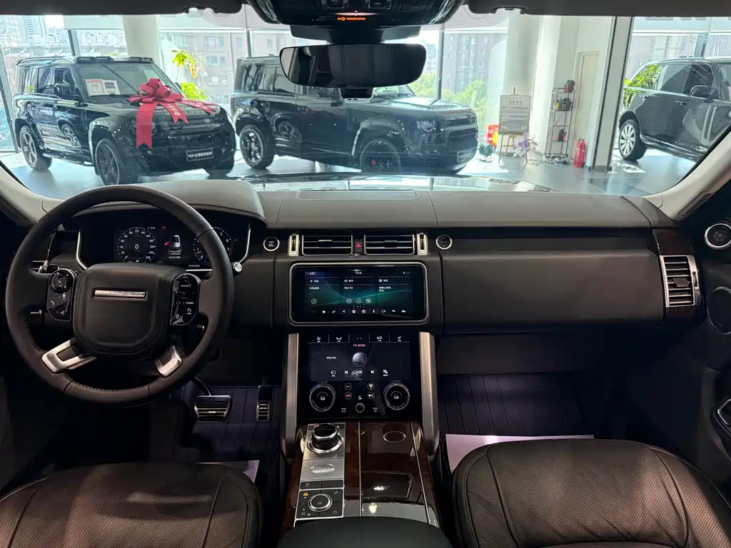 Land Rover Range Rover — миниатюра 10