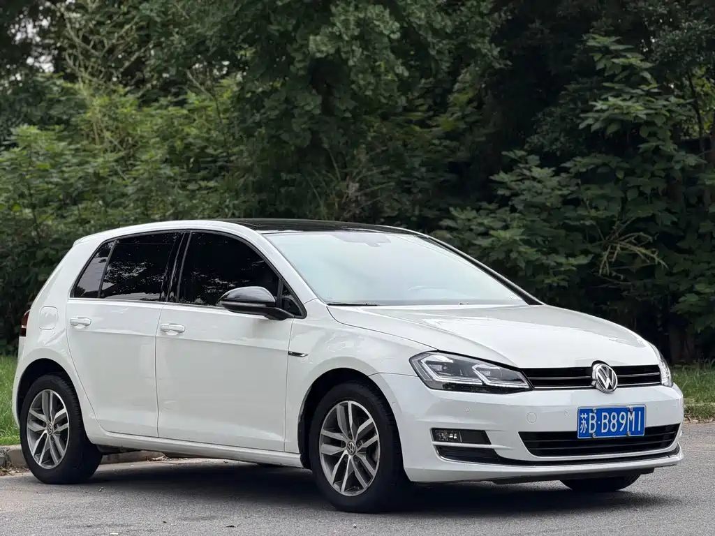 Volkswagen Golf 2017 230TSI AT Luxury