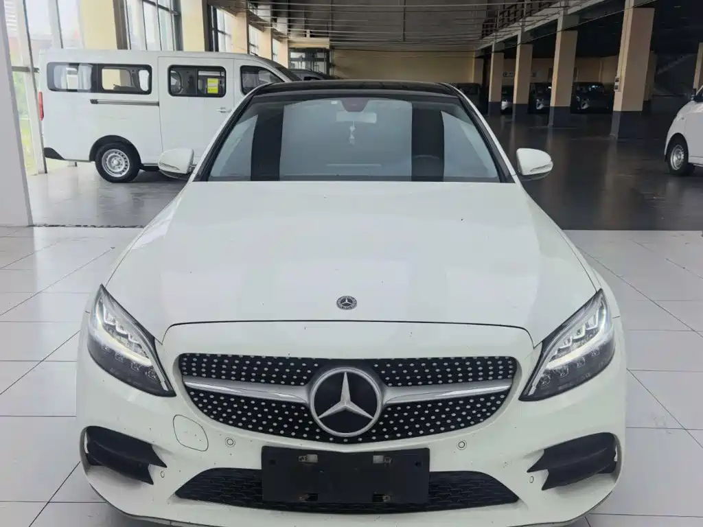 Mercedes-Benz C-Class — миниатюра 2
