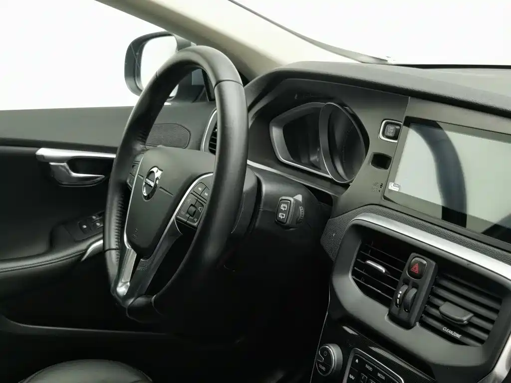 Volvo V40 — миниатюра 22