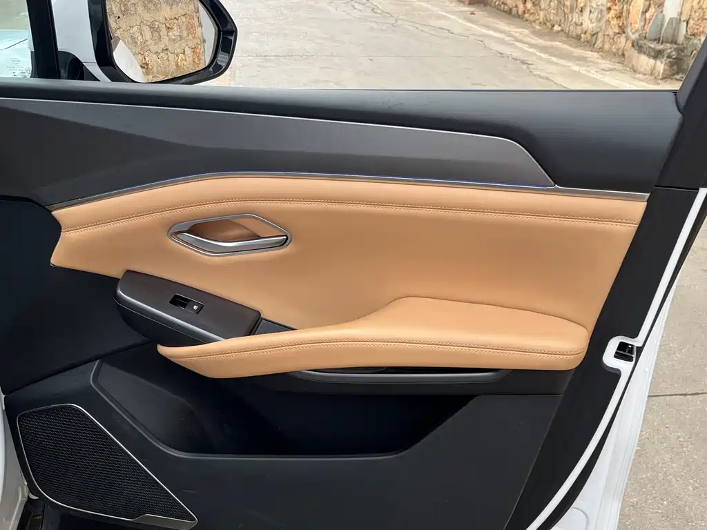 BYD L DM-i — миниатюра 11
