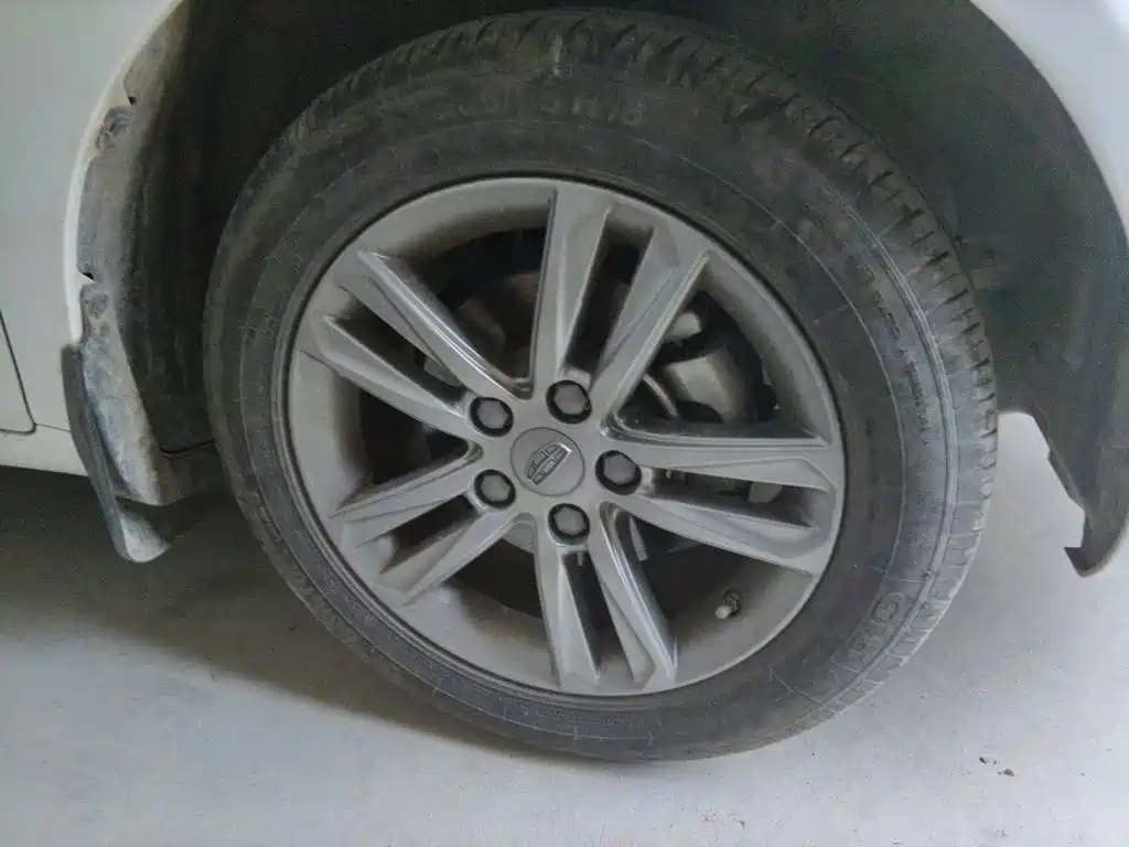 Geely Emgrand — миниатюра 24