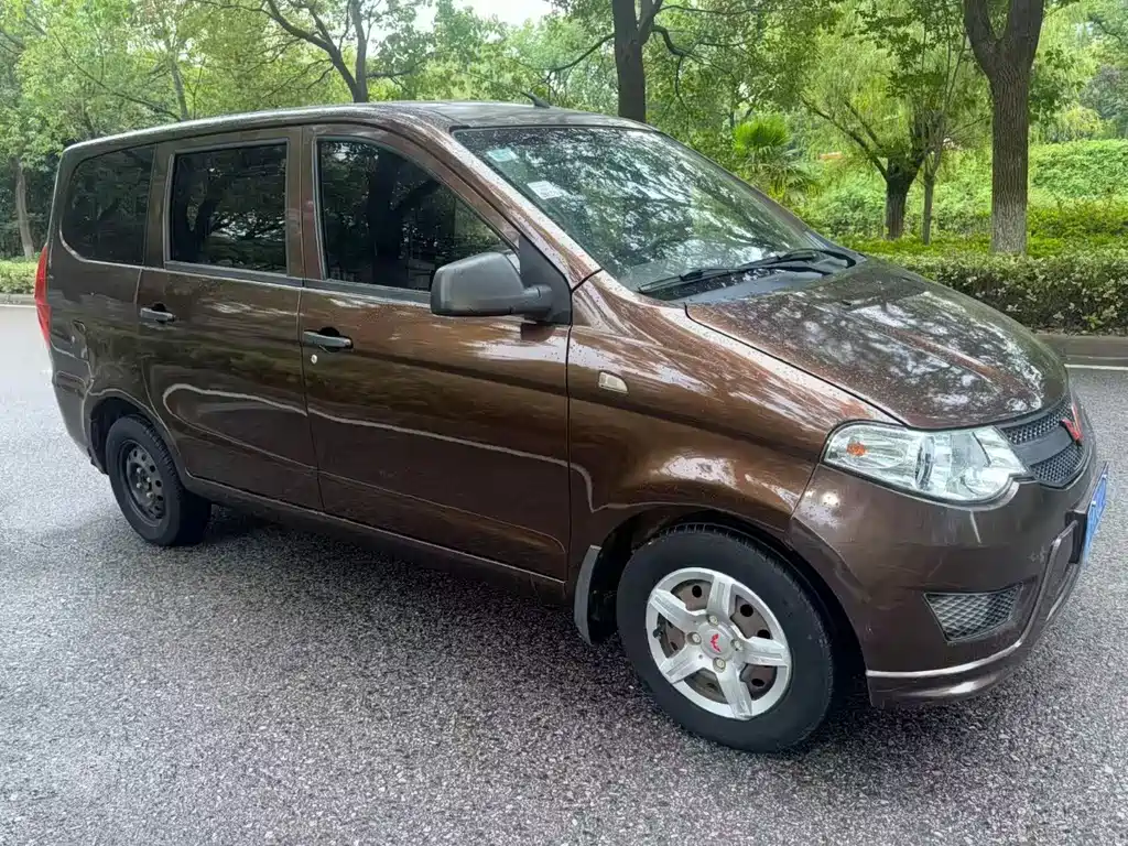 Wuling Hongguang — миниатюра 7