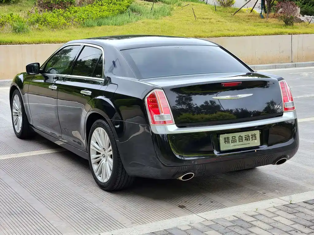 Chrysler 300C 3.6L Premium Comfort Edition, фото 9