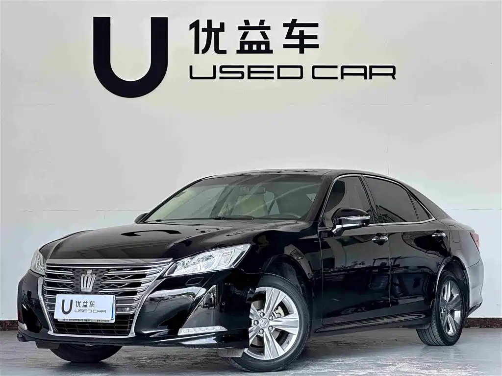 Купить Toyota Crown