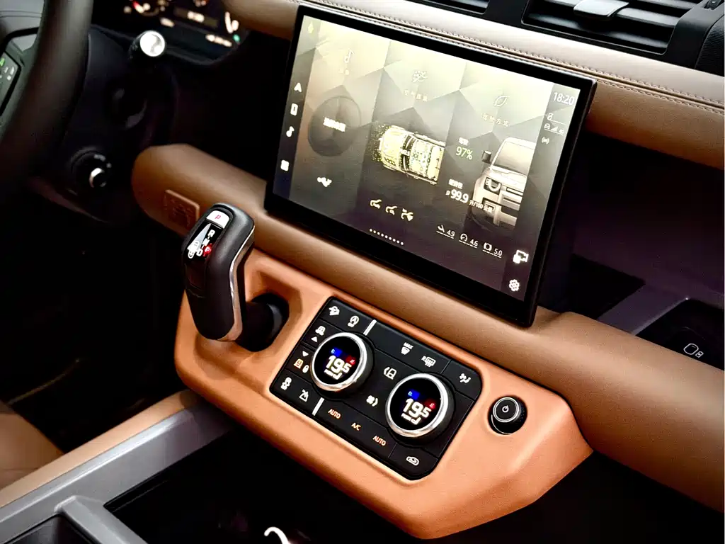 Land Rover Defender — миниатюра 12