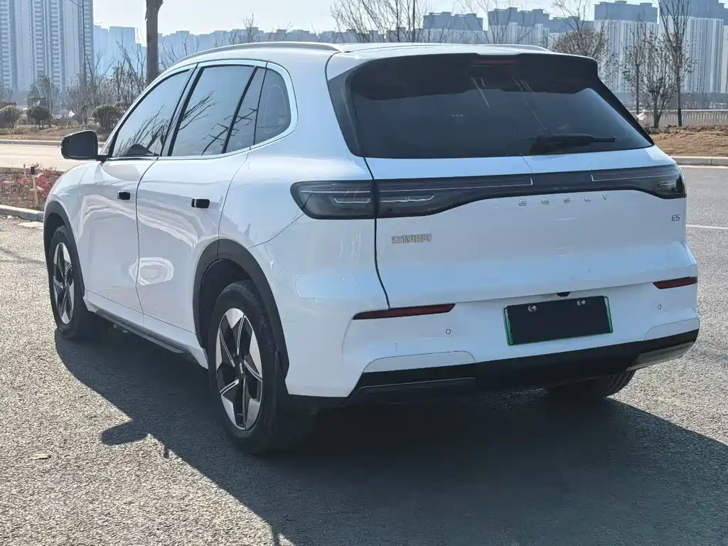 GEELY GALAXY GALAXY E5