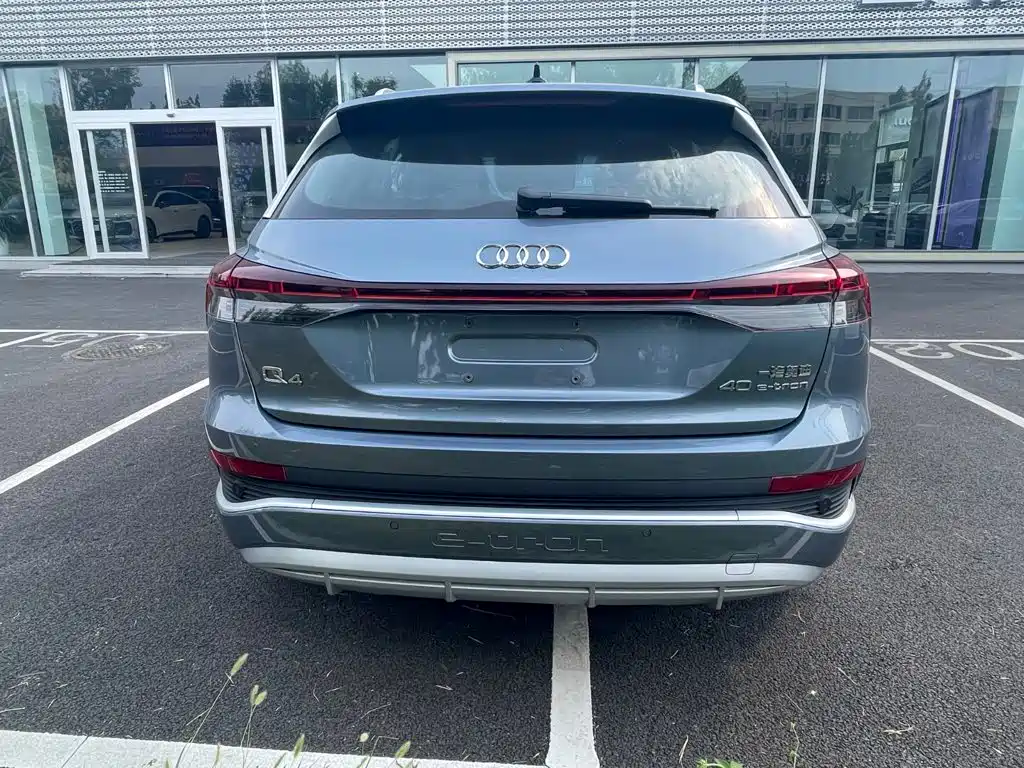 Audi Q4 e-tron — миниатюра 6