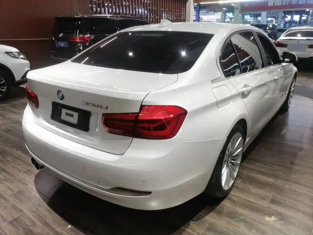 BMW 3 Series — миниатюра 7