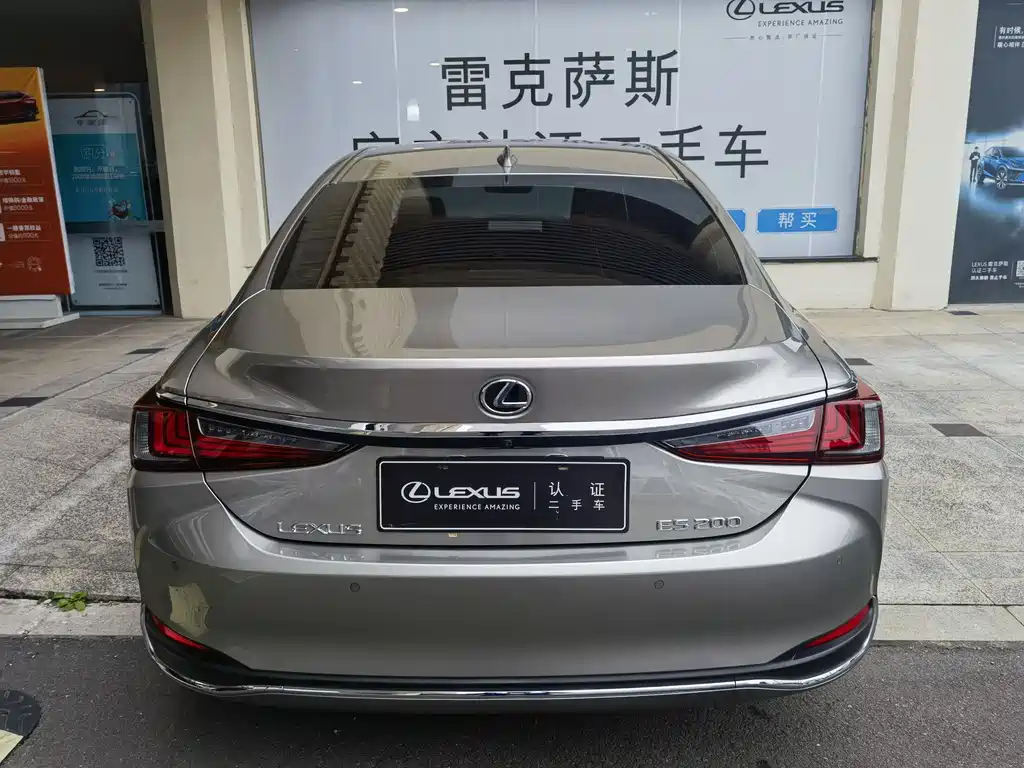 LEXUS ES