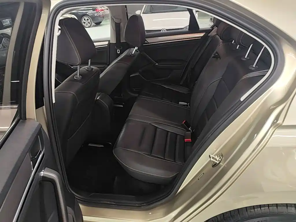 Volkswagen Bora — миниатюра 17