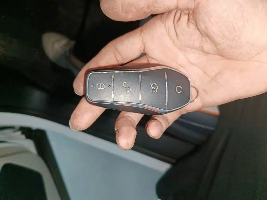 BYD PLUS New Energy — миниатюра 9
