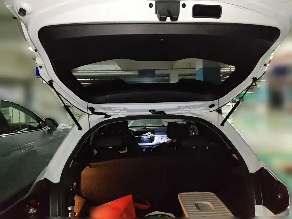 Geely Vision X3 — миниатюра 15