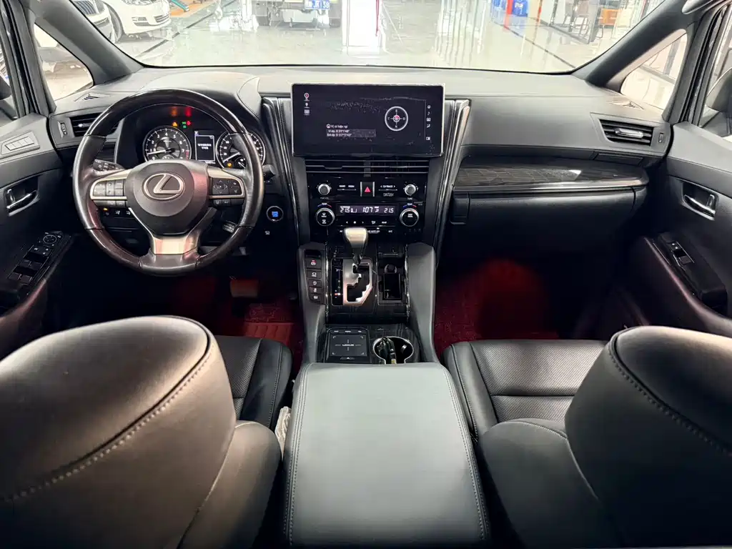 Lexus LM — миниатюра 10