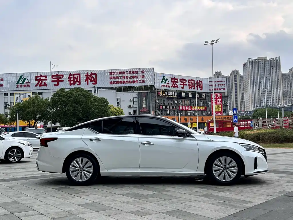 Nissan Teana — миниатюра 7
