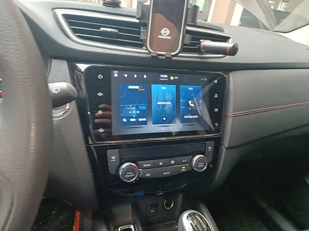 Nissan Qashqai — миниатюра 13