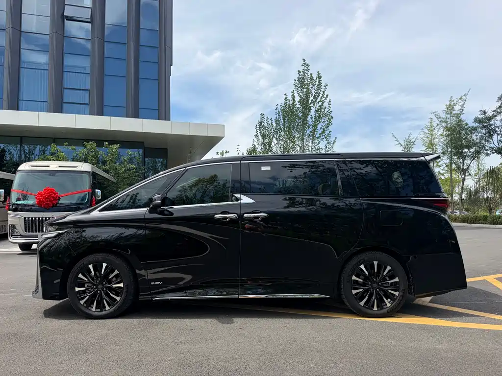 Toyota Vellfire 2025 2.5L Executive
