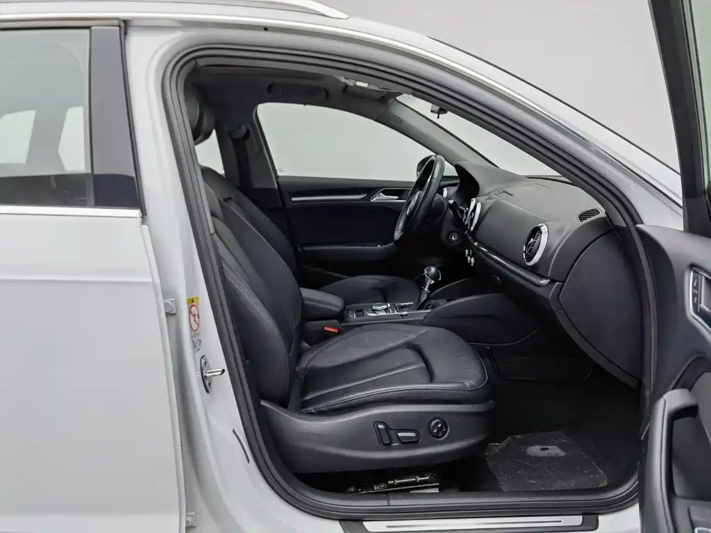 Audi Q3 — миниатюра 23