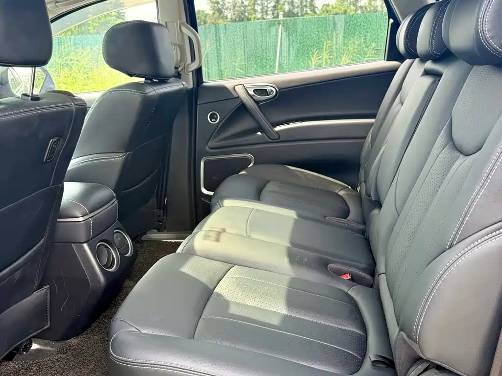 Luxgen 7 SUV 2014 2.2T