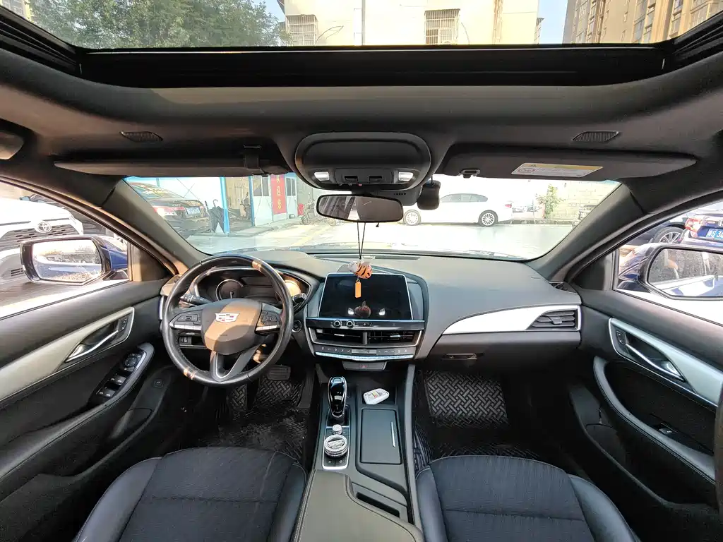 Cadillac CT5 2021 28T Fashion
