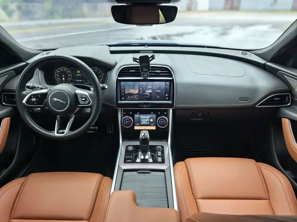 Jaguar XEL — миниатюра 3