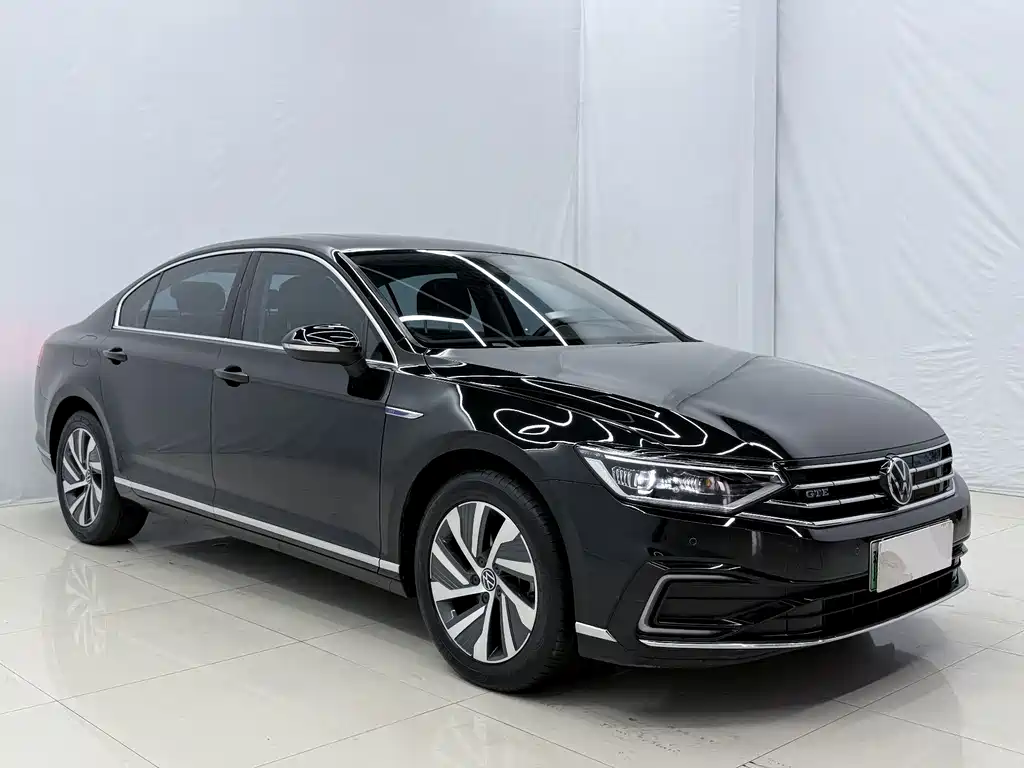 Volkswagen Magotan PHEV — миниатюра 3