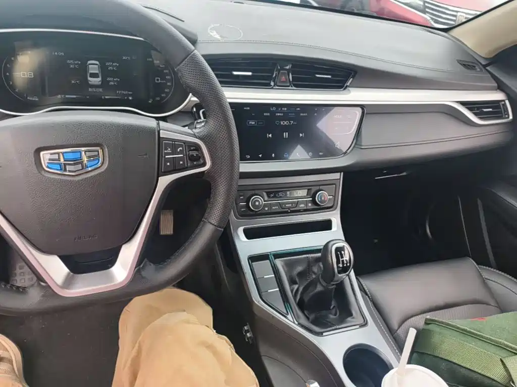 Geely Emgrand — миниатюра 10