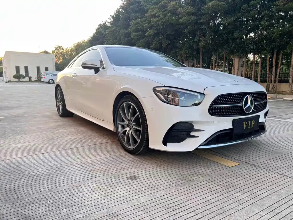 Mercedes-Benz E-Class (Import) — миниатюра 3
