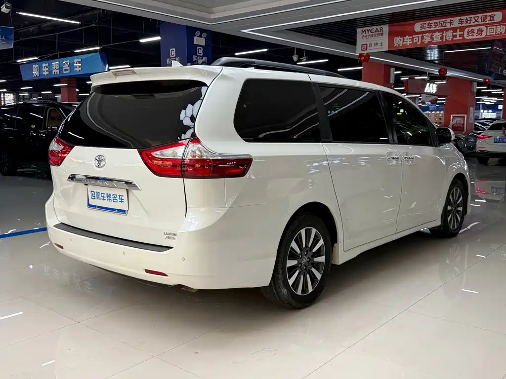 Toyota Sienna — миниатюра 22