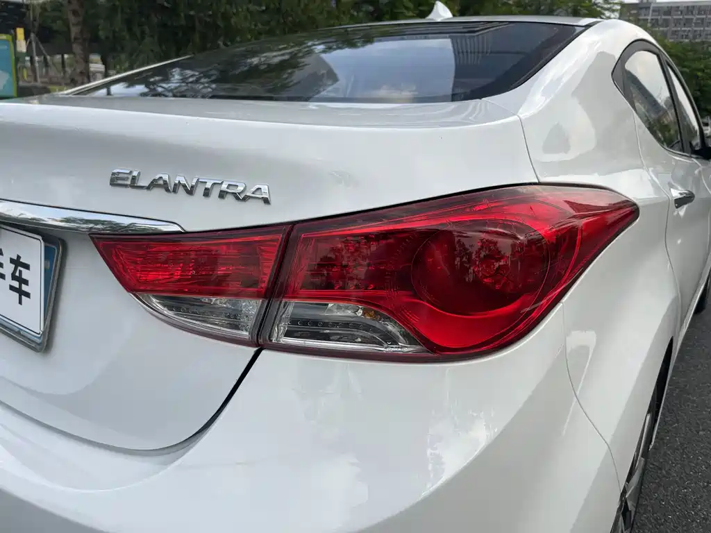 Hyundai Elantra Langdong — миниатюра 21