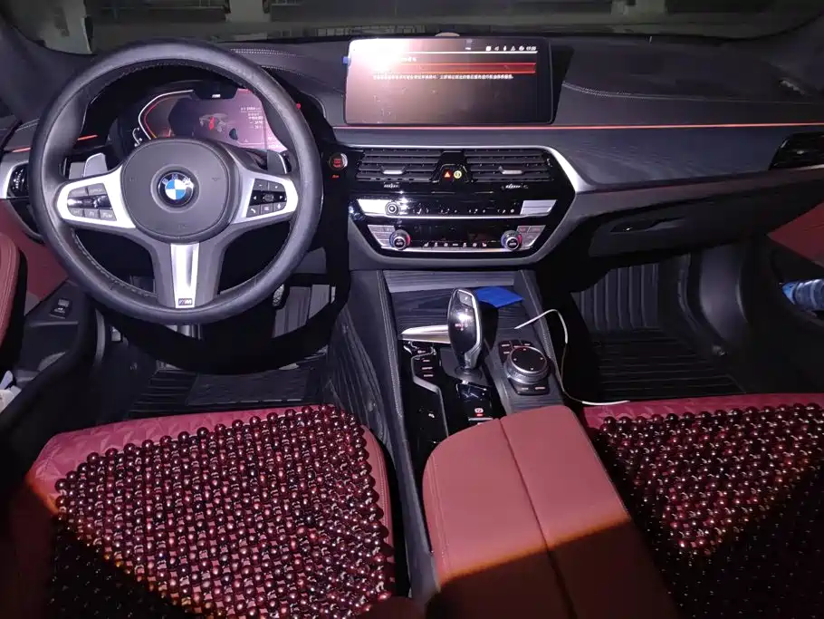 BMW 5 Series — миниатюра 12