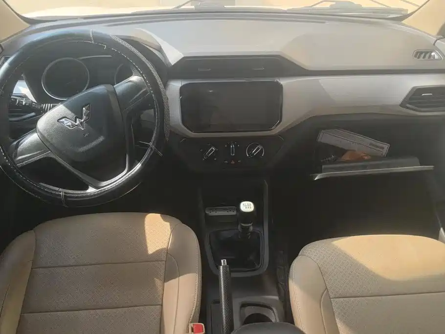Wuling Hongguang — миниатюра 12