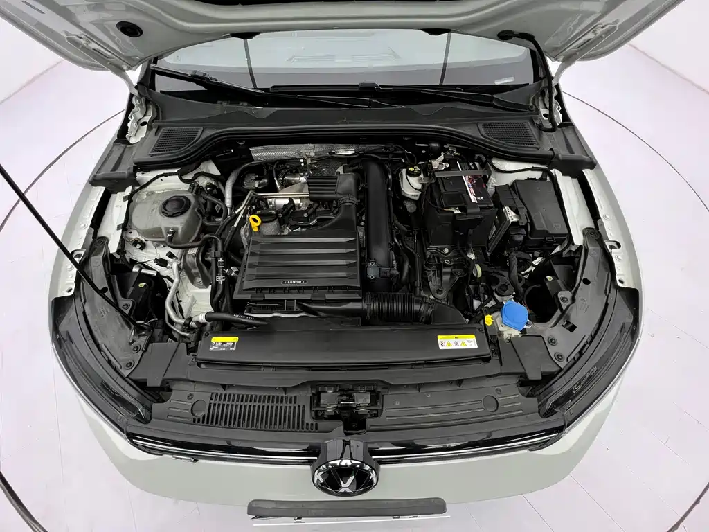 Volkswagen Golf — миниатюра 8
