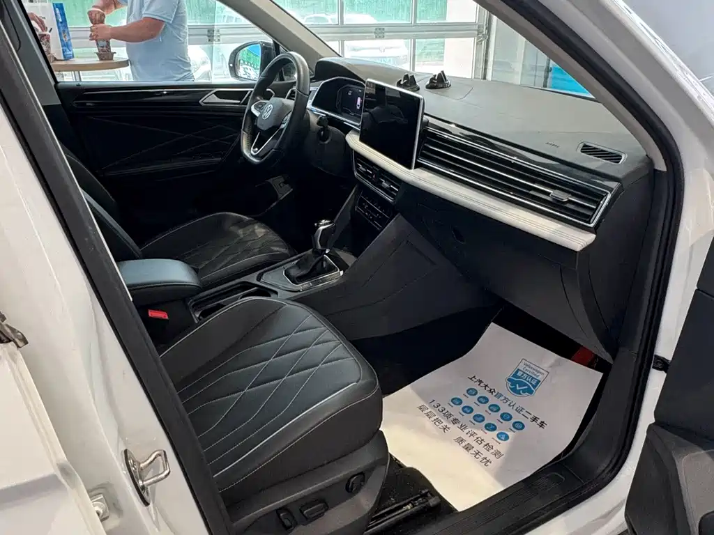 Volkswagen Tiguan L — миниатюра 9