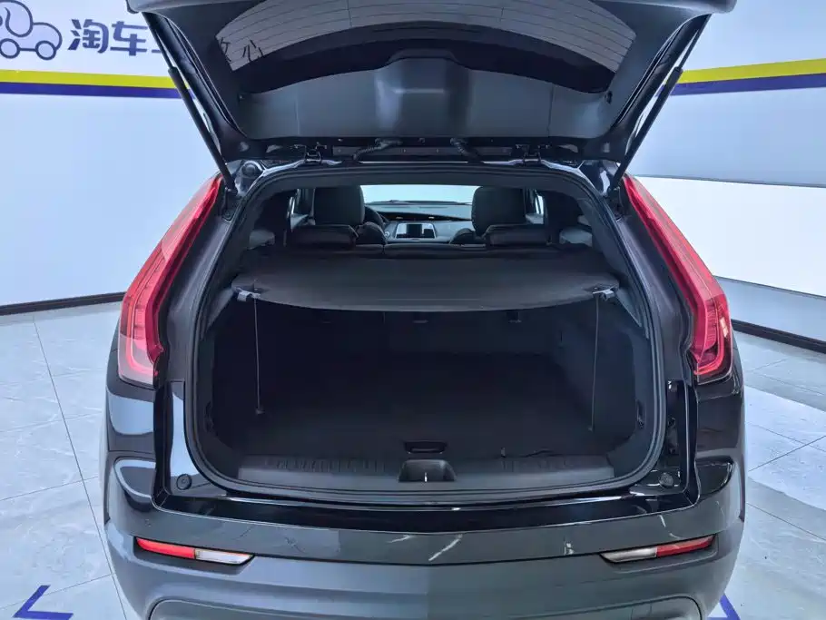 Cadillac XT4 — миниатюра 4