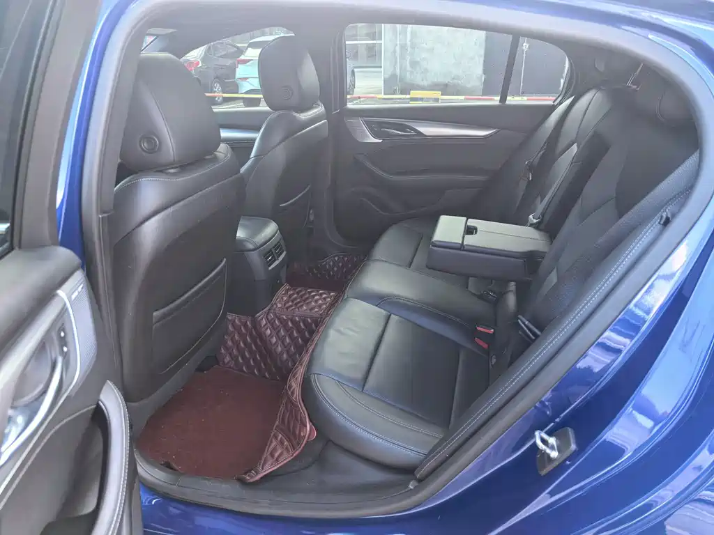 Cadillac CT5 — миниатюра 8