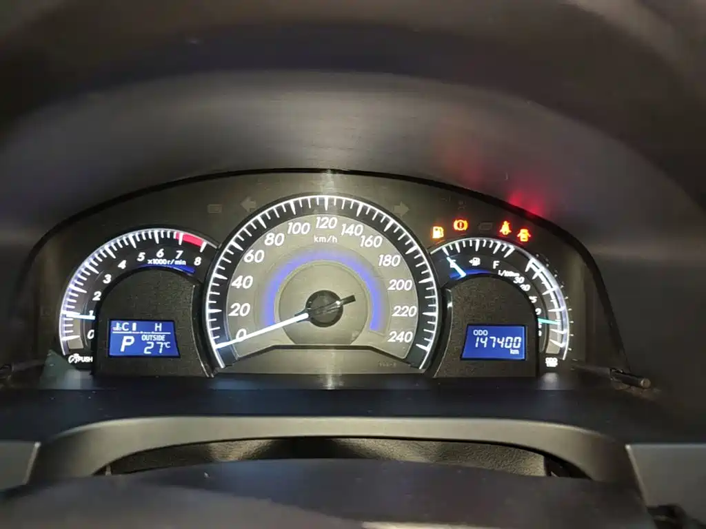 Toyota Camry — миниатюра 12