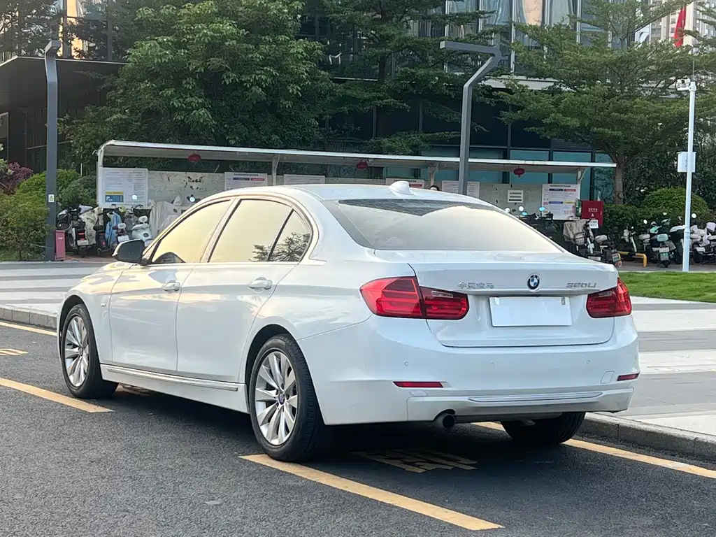 BMW 3 Series — миниатюра 9