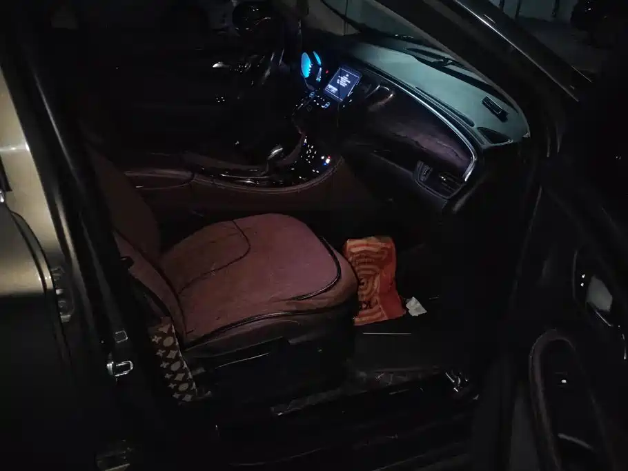 Buick Envision Plus — миниатюра 8