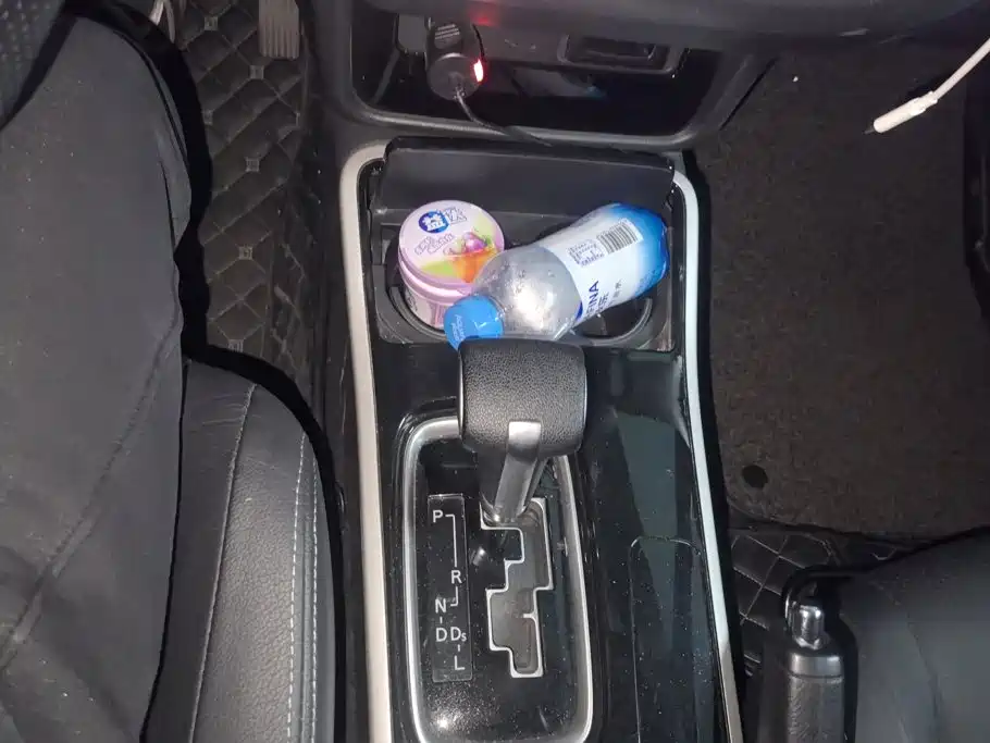 Mitsubishi Outlander — миниатюра 16