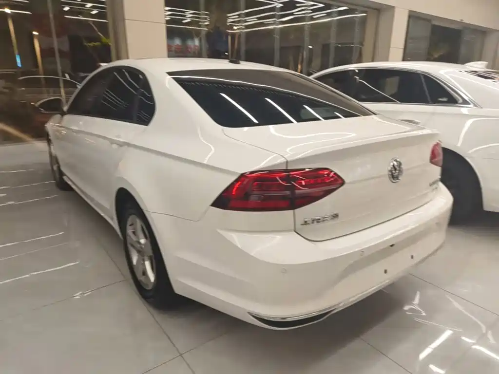 Volkswagen Lamando — миниатюра 5