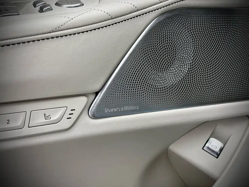 BMW 7 Series — миниатюра 18