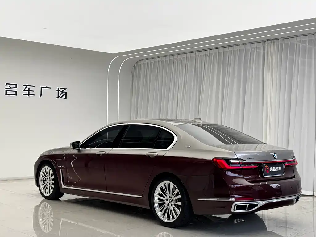 BMW 7 Series — миниатюра 22