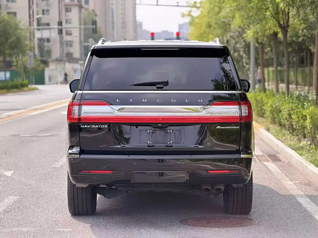 Lincoln Navigator — миниатюра 5