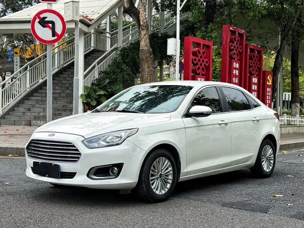 Ford Escort 2016
