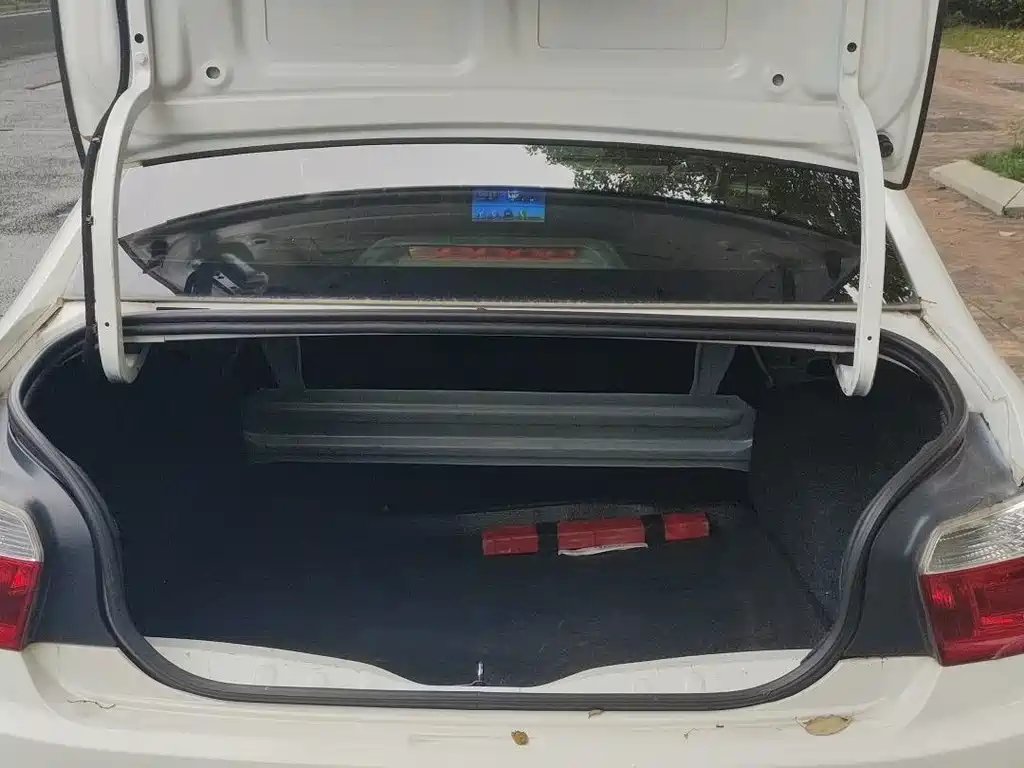 Citroen Elysee — миниатюра 15