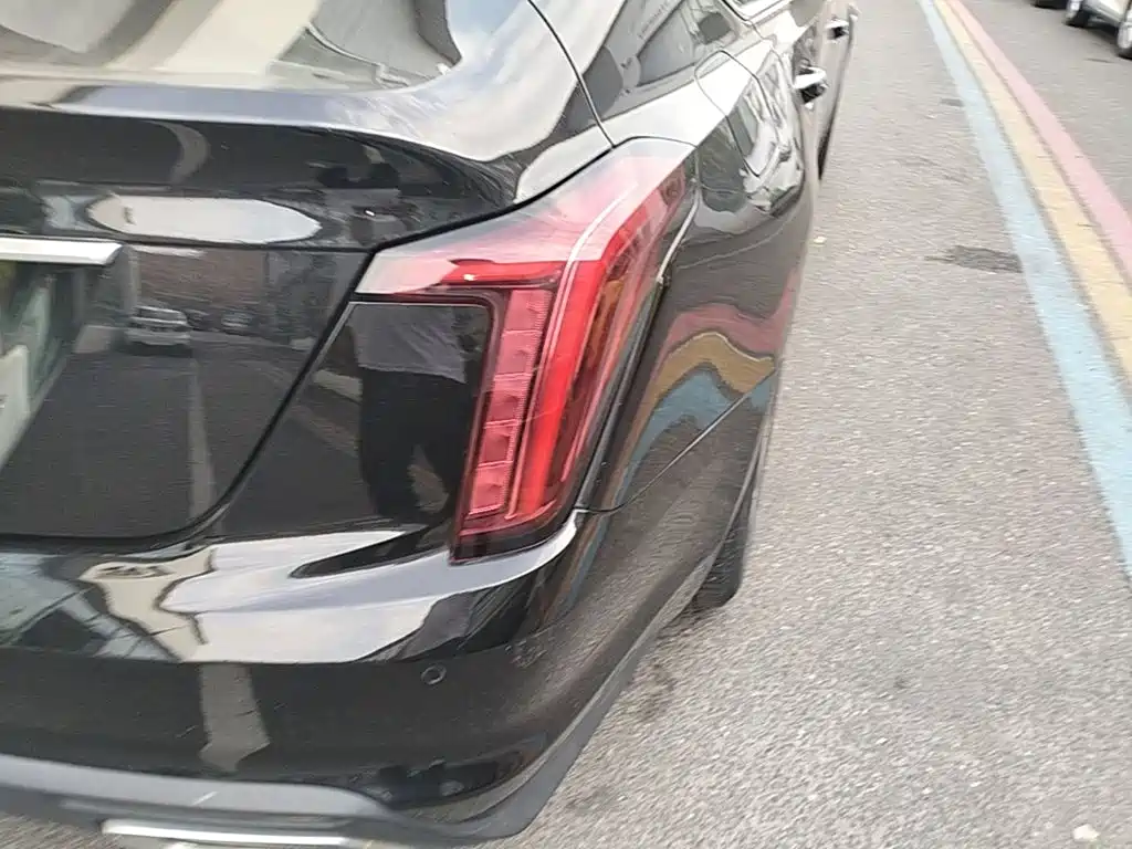 Cadillac CT5 — миниатюра 8