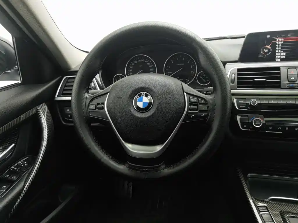 BMW 3 Series — миниатюра 11