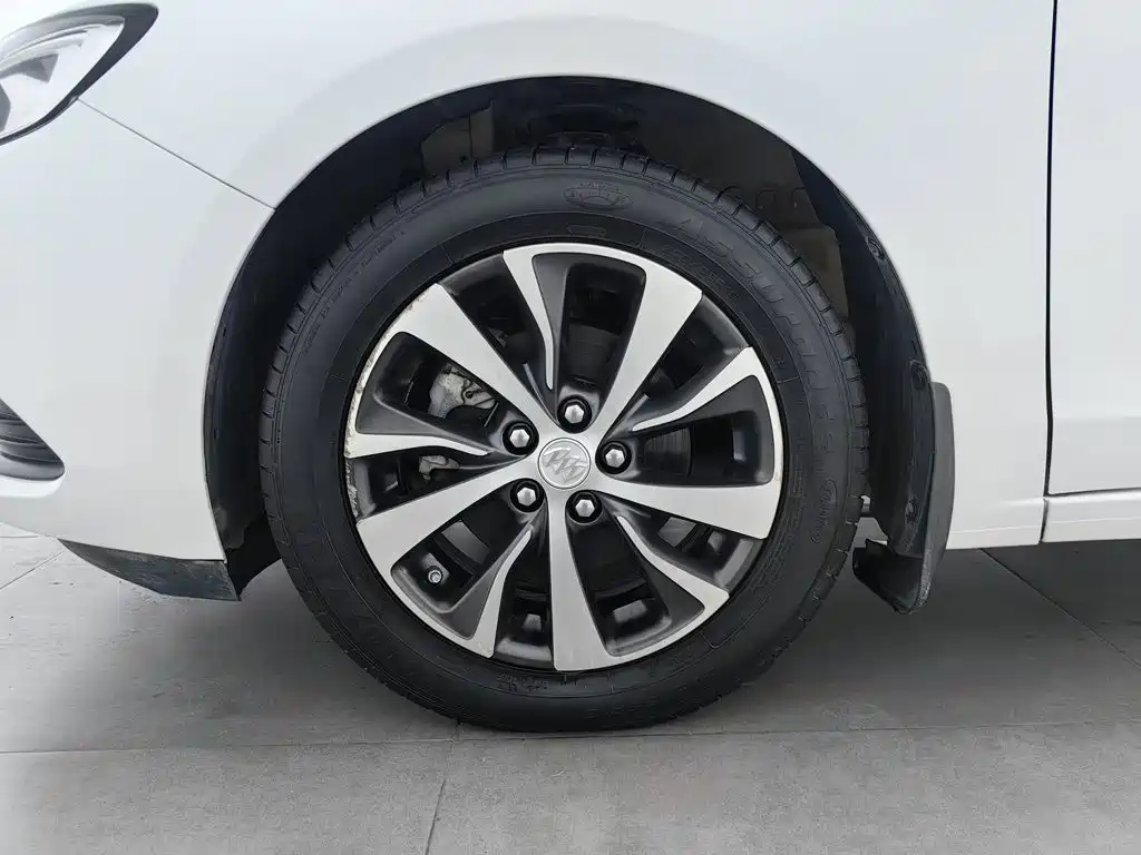 Buick Excelle — миниатюра 17